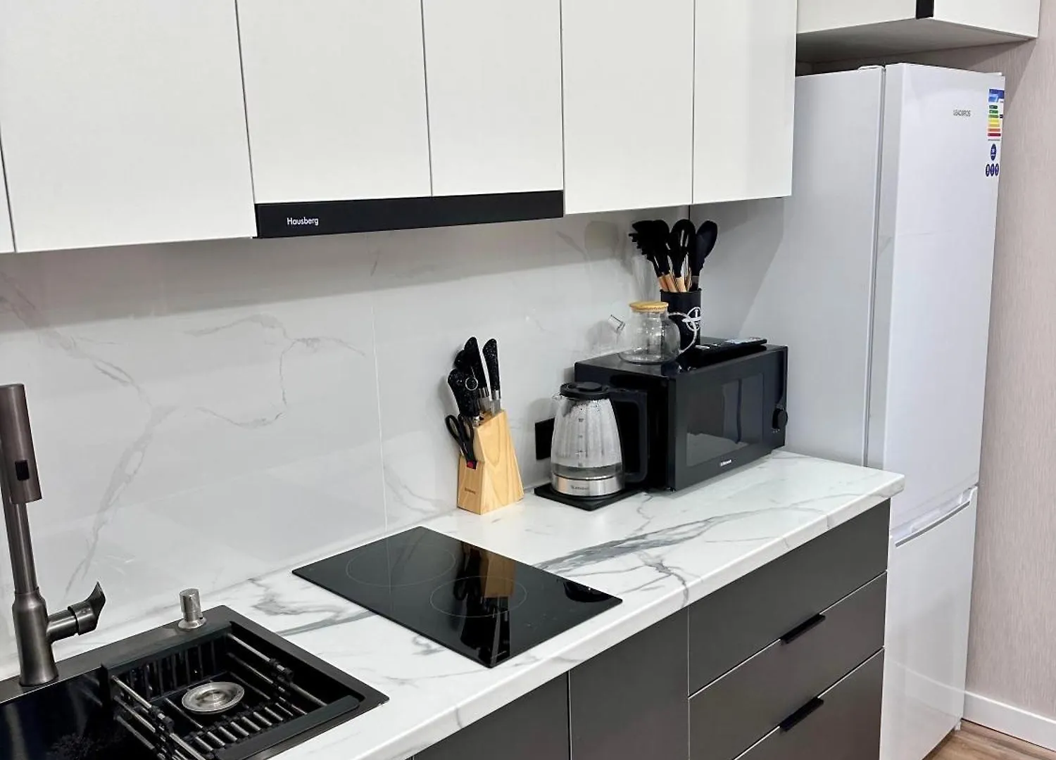 Gul Dala Apartments Уютная 2Х Комнатная Квартира 알마티 0*,